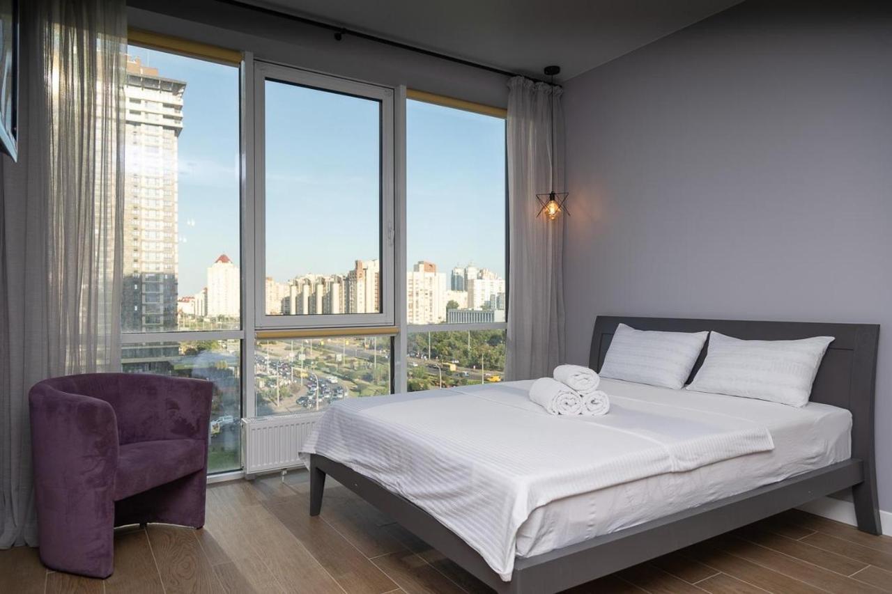 Stylish Panoramic Apartments. Smartplaza. Metro Minskaya Kijów Zewnętrze zdjęcie