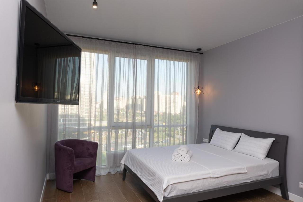 Stylish Panoramic Apartments. Smartplaza. Metro Minskaya Kijów Zewnętrze zdjęcie