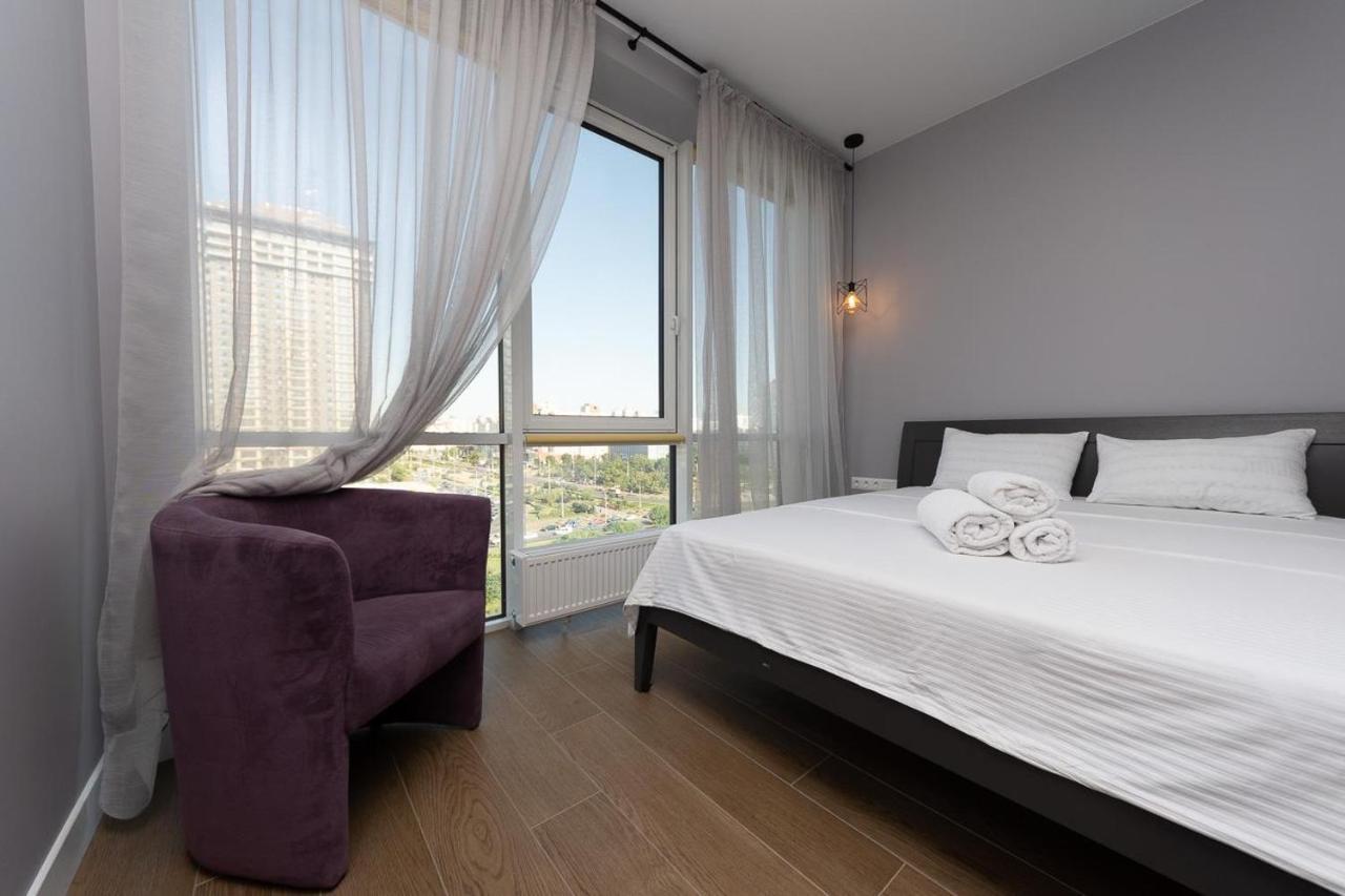 Stylish Panoramic Apartments. Smartplaza. Metro Minskaya Kijów Zewnętrze zdjęcie