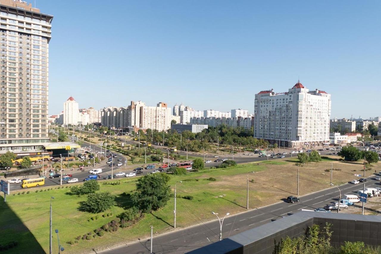 Stylish Panoramic Apartments. Smartplaza. Metro Minskaya Kijów Zewnętrze zdjęcie